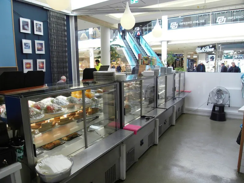 Väletablerat Café Täby Centrum, bild 10