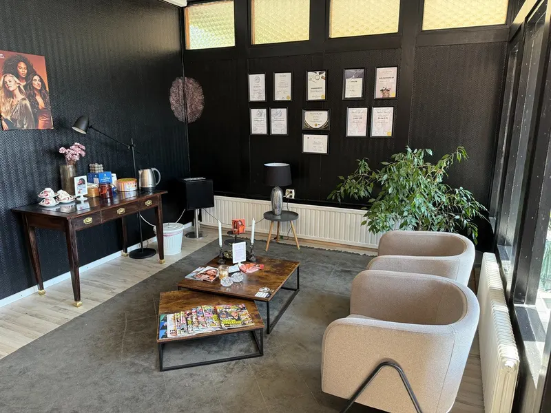 Stor Frisör & skönhetssalong Duvbo Sundbyberg, bild 6