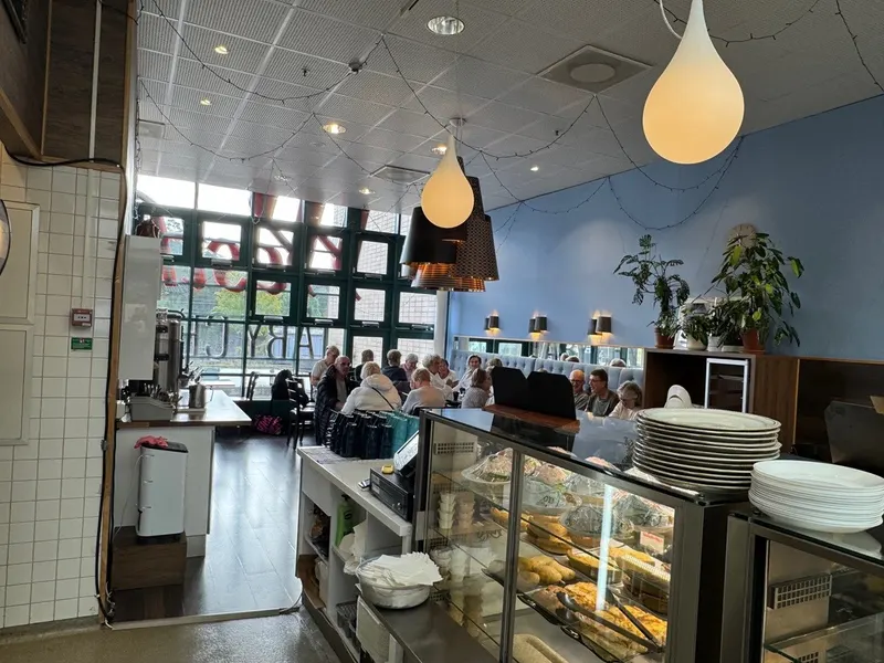 Väletablerat Café Täby Centrum, bild 7